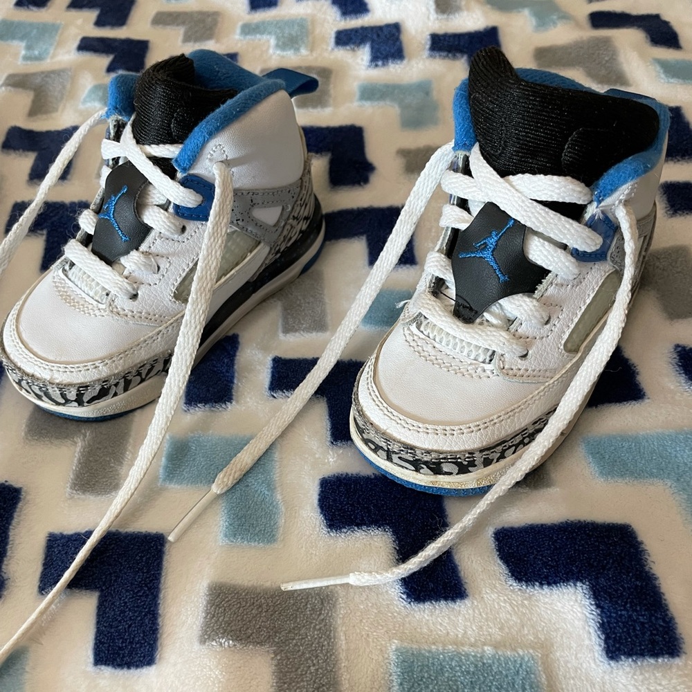 6-12m Jordan’s